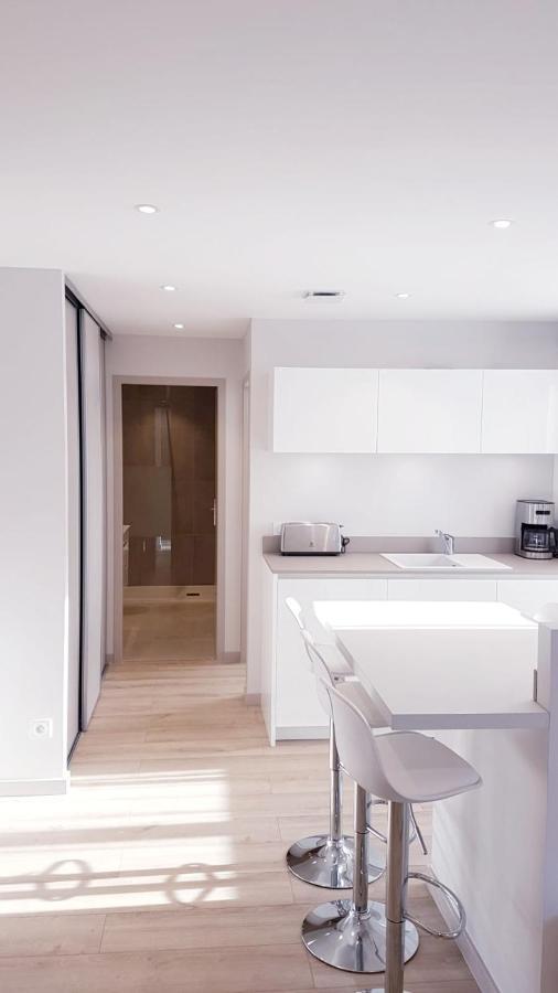 Le White Cosy A 5 Minutes Du Lac Avec Parking Privatif Gratuit Annecy Luaran gambar