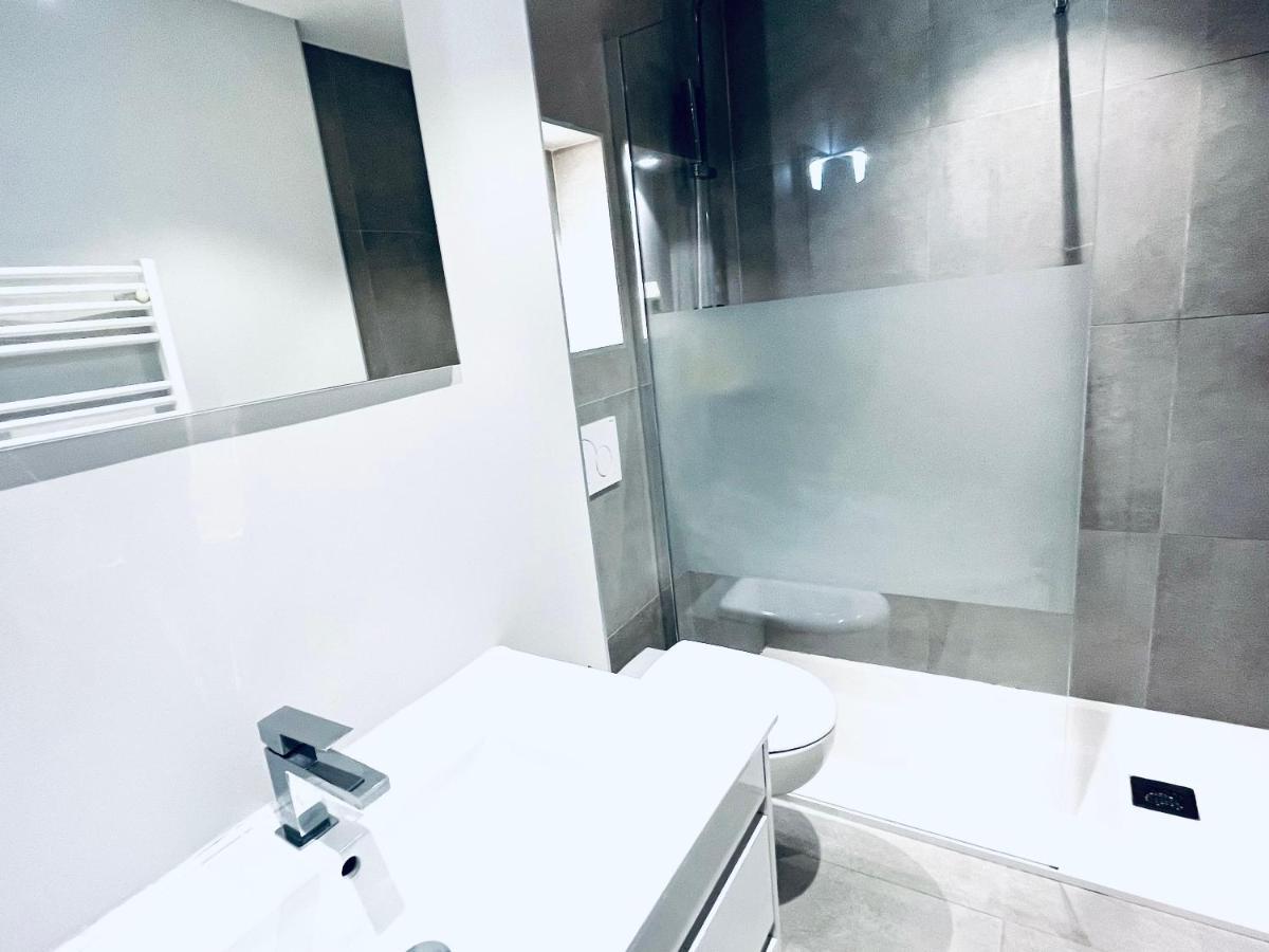 Le White Cosy A 5 Minutes Du Lac Avec Parking Privatif Gratuit Annecy Luaran gambar