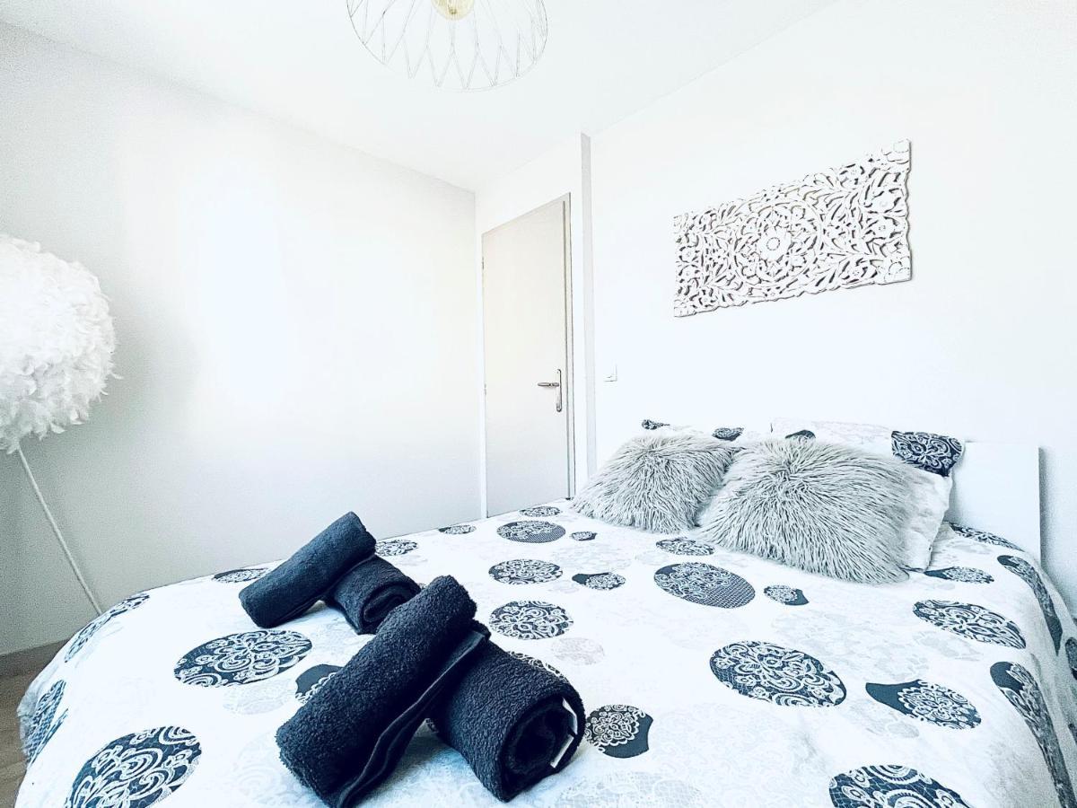 Le White Cosy A 5 Minutes Du Lac Avec Parking Privatif Gratuit Annecy Luaran gambar