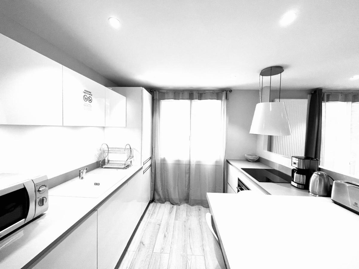 Le White Cosy A 5 Minutes Du Lac Avec Parking Privatif Gratuit Annecy Luaran gambar